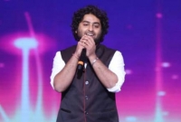 হাজারও দর্শকের সামনে গালি, অরিজিতের ভিডিও ভাইরাল