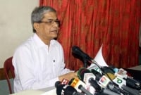 মির্জা ফখরুলকে গালি, দরজায় লাথি 