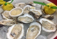 ফুড পয়জন থেকে বাঁচতে এড়িয়ে চলবেন যেসব খাবার