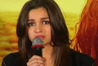 ২০১৬ নায়িকাদের অসামান্য পারফরম্যান্সের বছর: আলিয়া