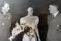 অভিশপ্ত সেই বিয়ের আসরে হিটলারের ছবি ভাইরাল