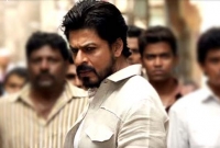 বাদশাহী মেজাজে ট্রেলারেই ঝড় তুললেন শাহরুখ