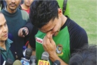 সেদিন টাইগার দলে জায়গা না পেয়ে অঝরে কেঁদেছিলেন মাশরাফি