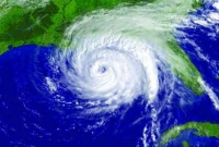 আটক ১৪০০ পর্যটক, ঘূর্ণিঝড়ের আশঙ্কা