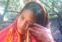 সন্ধ্যা থেকেই বুকটা ধড়ফড় করছিল, সেই ভয়াল রাত আজো কুঁড়ে কুঁড়ে খায় তাকে