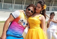 নায়িকা হয়ে ফিরছেন হ্যাপি