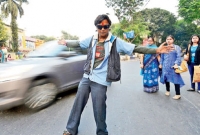 সিনেমাওয়ালা শাহরুখের সঙ্গে এক বার কথা বলতে চান ‘শাহরুখ খান’ পার্কিংওয়ালা!