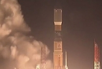 নোংরা আবর্জনা পরিষ্কার করতে রকেট যাচ্ছে মহাকাশে