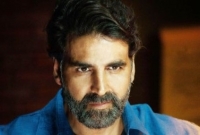  শুটিংয়ে চোট পেলেন অক্ষয়