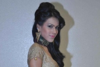 ক্যাটরিনা ও আলিয়াদের পিছনে ফেললেন নিয়া শর্মা!