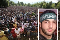 কাশ্মীরের স্বাধীনতাকামী নিহত কমান্ডার বুরহানের পরিবারকে আর্থিক অনুদান দিচ্ছেন মুখ্যমন্ত্রী মেহবুবা