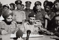 যে কারণে আত্মসমর্পণ করেছিল পাকিস্তান