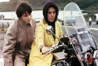 ২৬ বছর বয়সী কুমার প্রেমে পড়েছেন দ্বিগুন বয়সী নারীর, কেন জানেন?