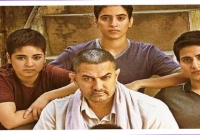 টিকিটের দাম বাড়াবেন না : আমির খান