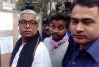 শুরুতেই ভোট দিলেন সাখাওয়াত শুরুতেই ভোট দিলেন সাখাওয়াত