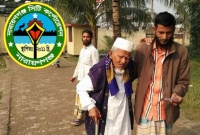 প্রার্থীদের অনুরোধে ভোট দিয়ে যা বললেন ৯৫ বছরের এই বৃদ্ধা