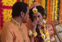 নর্থ সাউথের শিক্ষককে বিয়ে করলেন মডেল ঝুমুর