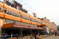 এবার রেল স্টেশনে বিয়ে!