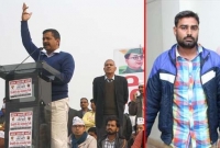 মোদির বিরুদ্ধে কী এমন বললেন কেজরিওয়াল? মঞ্চেই জুতা ছুড়লো দর্শক