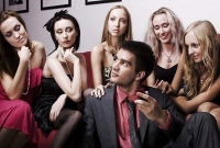 ১৫ প্রেমিকার টাকা মেরে চম্পট: জানেন, কে এই বাটপার প্রেমিক?