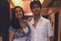 জানেন, কার সঙ্গে প্রেমলীলায় মেতেছেন সারা আলি খান?