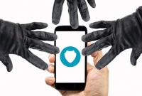 আপনার অজান্তেই যাবতীয় ব্যক্তিগত গোপন তথ্য চলে যাচ্ছে অন্যের হাতে!