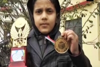 সোনা জিতে সবাইকে তাক লাগাল কাশ্মীরের এই খুদে বক্সার