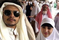 ওমরাহ হজ শেষে দেশে ফিরেছেন নিলয়-শখ