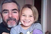 সাগরে নিখোঁজের ১ মাস পর তীরে ভেসে এলেন বাবা-মেয়ে