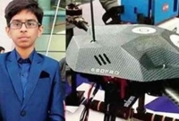 ৫ কোটির ড্রোন তৈরির চুক্তি সই করলেন দশম শ্রেণির ছাত্র!