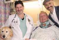 মালিককে মৃত্যু থেকে রক্ষা করলেন তারই পোষা কুকুর!