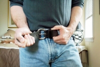 জিনসের প্যান্ট পরার ফলে পুরুষদের শরীরে ঘটতে পারে এই মারাত্মক বিপদ