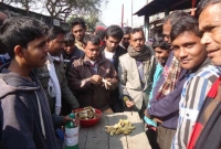 আধা ঘণ্টায় ১২৬টি কলা খেলেন নাটোরের রিপন!