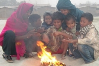 মাঘের শুরুতে ‘বাঘ কাঁপা’ শীত লালমনিরহাটে