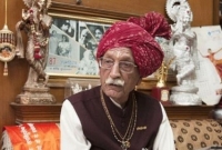 দেশের সবচেয়ে দামি CEO-র বয়স ৯৪, পালিয়েছিলেন স্কুল!