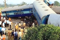 ভারতের উত্তর প্রদেশে ভয়াবহ ট্রেন দুর্ঘটনা, নিহত ২৩