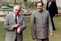 পাকিস্তানকে গুঁড়িয়ে দিতে হাইড্রোজেন বোমা বানায় ভারত!