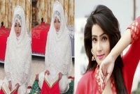 ওজু করে, পাকপবিত্র হয়ে কুরআন শরীফ পড়ছেন নায়িকা মাহি!