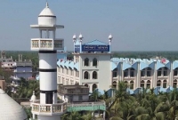 হাটহাজারী মাদ্রাসায় পাগড়ি পাচ্ছেন ২৫০০ শিক্ষার্থী