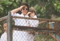 কেন বাবার এত ‘ফ্যান’? উত্তর দিল শাহরুখ-পুত্র আব্রাম