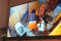 শ্বশুর-শাশুড়ির সঙ্গে ঝগড়া, ২ বছরের সন্তানকে সিঁড়ি দিয়ে ছুঁড়ে ফেলেন মা!