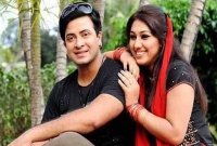 অপু বিশ্বাস ফিরে আসায় খুশি হয়ে যা বললেন শাকিব খান