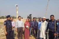 পলাশে ইটের ভাটায় মোবাইল কোর্ট পলাশে ইটের ভাটায় মোবাইল কোর্ট