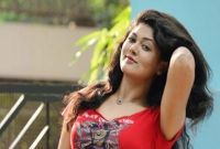 ভালোবাসা দিবসে নিলয়ের সাথে ‘অন্য কোথাও’ মৌসুমি হামিদ