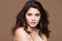 অমিতাভের পর এবার স্বচ্ছ ভারতের প্রচারে অনুষ্কা শর্মা