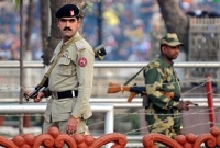 সীমান্তে ভারতীয় সেনাদের নিয়ে ব্যঙ্গ করা শুরু করেছে পাকিস্তানী সেনারা!