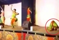 নাচতে নাচতেই মৃত্যুর কোলে ঢলে পড়লেন এই শিল্পী