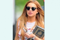 কুরআন পড়ে শান্তি পান লিন্ডসে লোহান