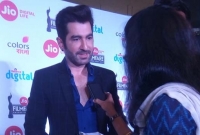 স্বপ্নের নায়ক জিৎকে একনজর দেখতে শপিংমল জুড়ে হইচই!