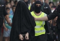 বিয়ের দিনই স্বামীকে খুনের চেষ্টা, আটক নববধূ!